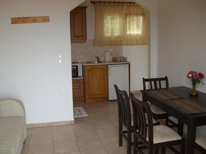 Anatoli Apartments Agios Stefanos Avliotes  Екстериор снимка
